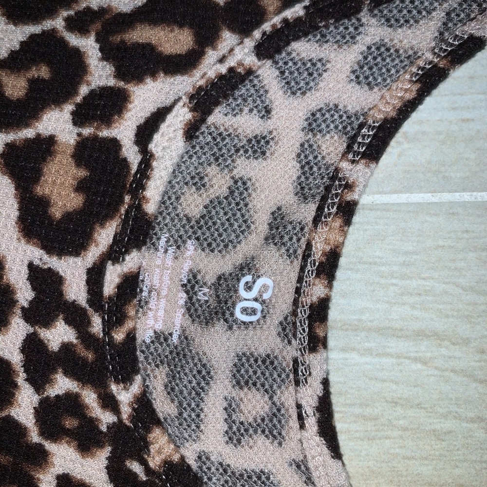 Leopard Print Top - Picture 2 of 2